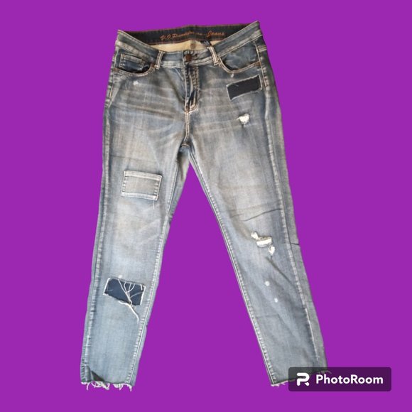 NWOT - V.I.P distressed  jeans Size 13/14 - Picture 1 of 7